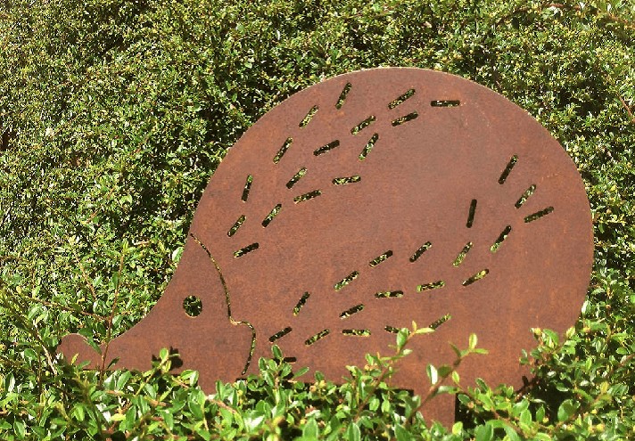 Corten-Möbel-Einrichtung-hergestellt-in-Italien-Stahlmöbel-BESTIARIO | Dekoration aus Corten