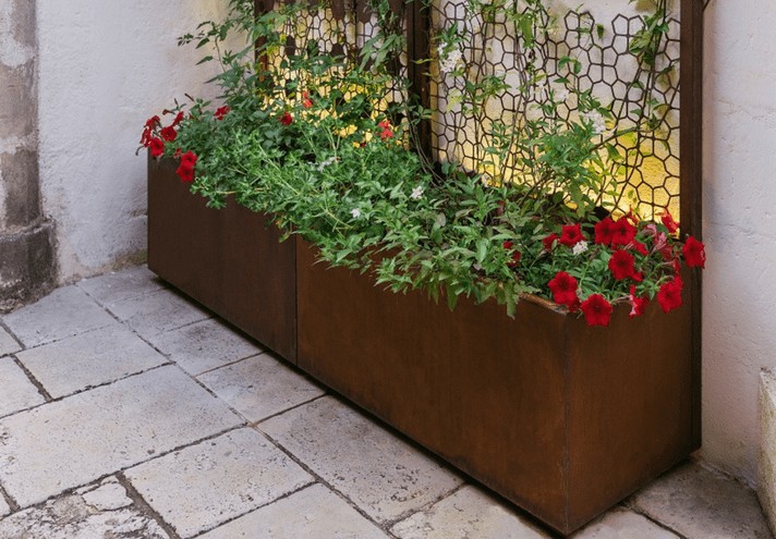 Design-furniture-Italy-Corten-design-Design-made-in-Italy-Italian-design-store-LINE & BEE | Corten planter and panel