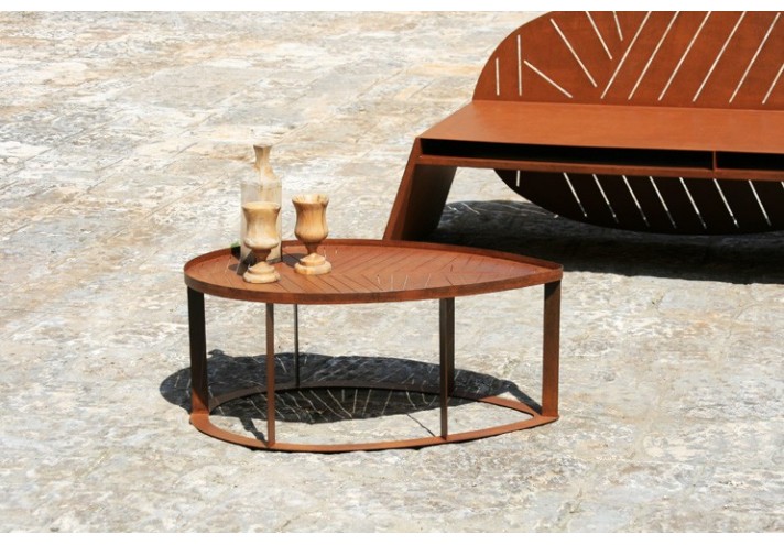 Corten-Möbel-Einrichtung-hergestellt-in-Italien-Stahlmöbel-LILA | Couchtisch aus Corten