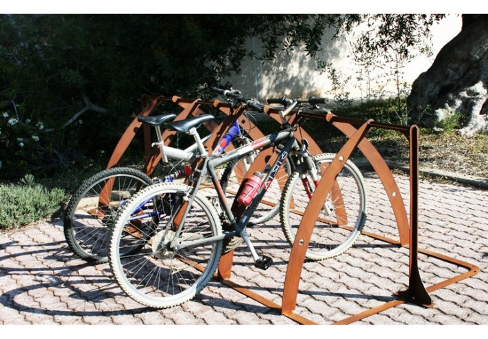 Arredamento-in-acciaio-Stile-industriale-Arredamento-in-corten-Arredamento made-in-Italy-ARCO | Portabicicletta in corten