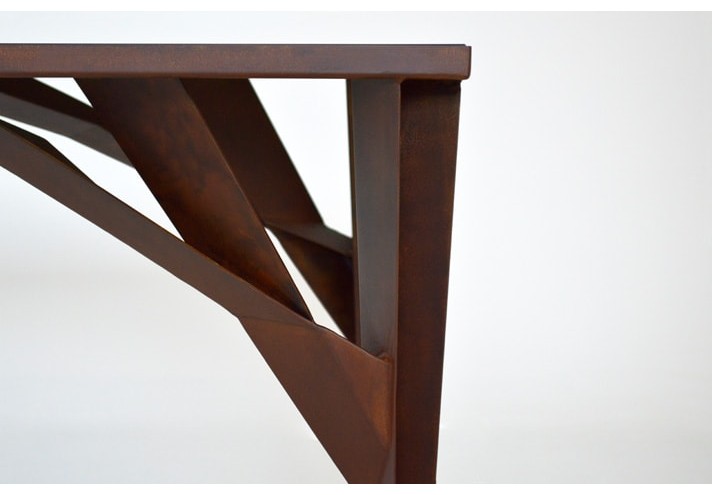 Meubles-design-en-acier-corten-Style-industriel-Acier-corten-intérieur-Intérieur-moderne-TREE X | Table en corten
