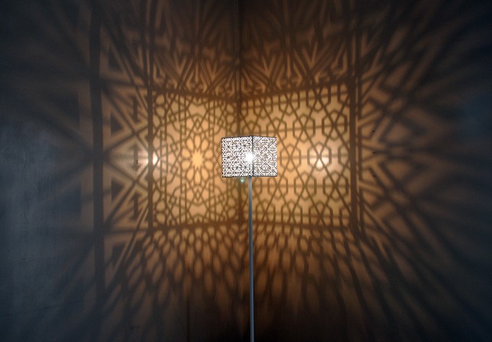 Meubles-design-en-acier-corten-Style-industriel-Acier-corten-intérieur-Intérieur-moderne-Éclairage-moderne-NUR | Lampe en corten