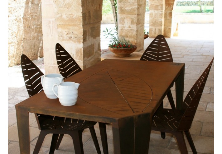 Corten-Möbel-Einrichtung-hergestellt-in-Italien-Stahlmöbel-LILA | Tisch aus Corten