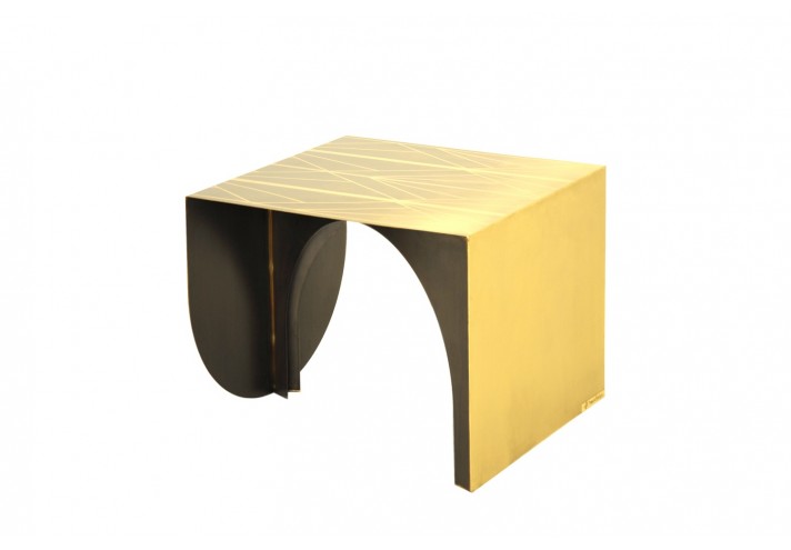 Meubles-design-en-acier-corten-Style-industriel-Acier-corten-intérieur-Intérieur-moderne-AESTUS | Table basse en laiton