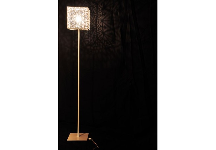 Meubles-design-en-acier-corten-Style-industriel-Acier-corten-intérieur-Intérieur-moderne-Éclairage-moderne-NUR | Lampe en corten