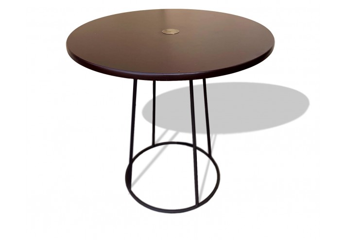 Meubles-design-en-acier-corten-Style-industriel-Acier-corten-intérieur-Intérieur-moderne-VINYL | Table en acier
