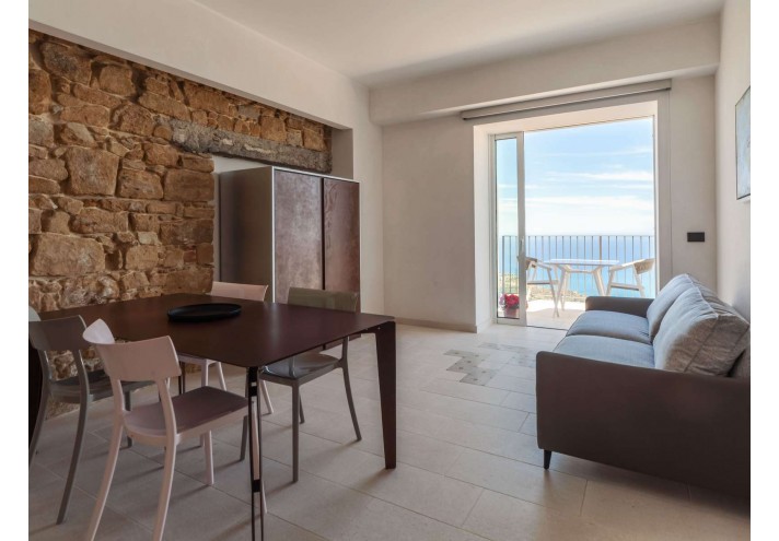 Corten-Möbel-Einrichtung-hergestellt-in-Italien-Stahlmöbel-LEGGERO_001 | Tisch aus Corten