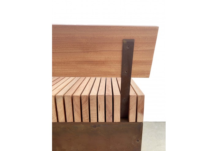Corten-Möbel-Einrichtung-hergestellt-in-Italien-Stahlmöbel-Bricks | Bank aus Cortenstahl und Holz