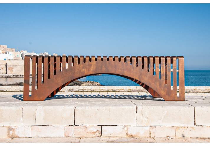 Corten-Möbel-Einrichtung-hergestellt-in-Italien-Stahlmöbel-CUT 002 | Bank aus Corten