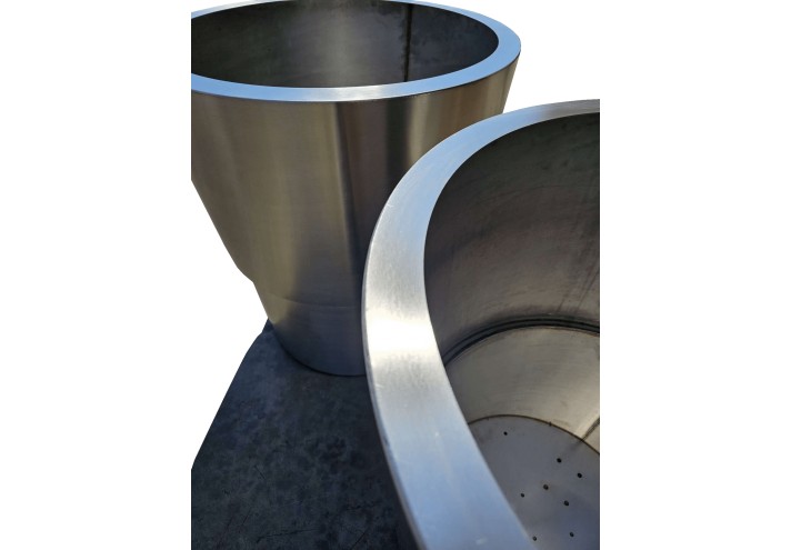 Meubles-design-en-acier-corten-Style-industriel-Acier-corten-intérieur-Intérieur-moderne-Henna | Jardinière en acier