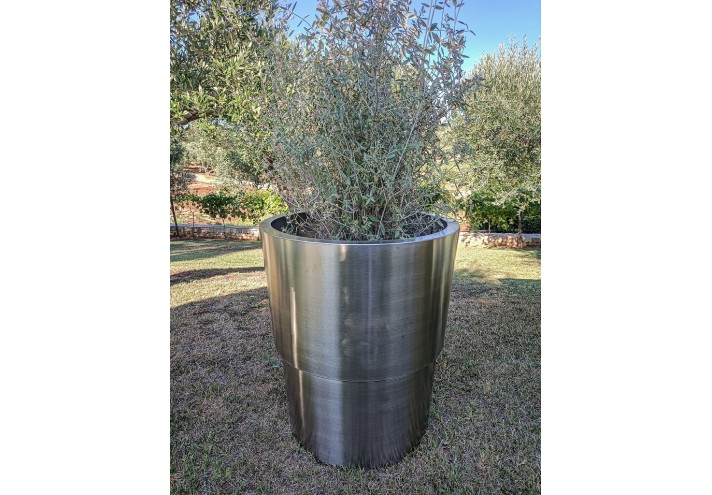 Meubles-design-en-acier-corten-Style-industriel-Acier-corten-intérieur-Intérieur-moderne-Henna | Jardinière en acier