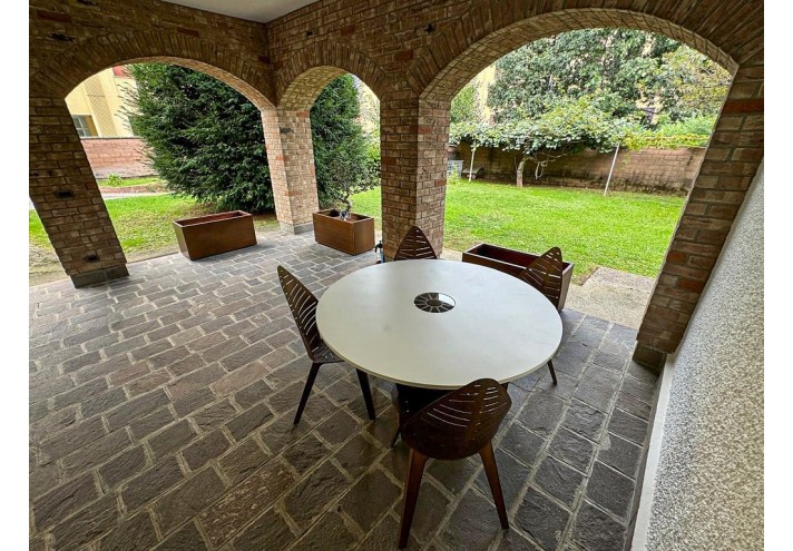 Meubles-design-en-acier-corten-Style-industriel-Acier-corten-intérieur-Intérieur-moderne-IRIDE | Table en corten