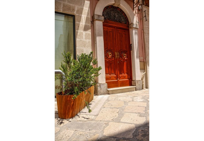 Arredamento-in-acciaio-Stile-industriale-Arredamento-in-corten-Arredamento made-in-Italy-KRANEIA | Fioriera in corten