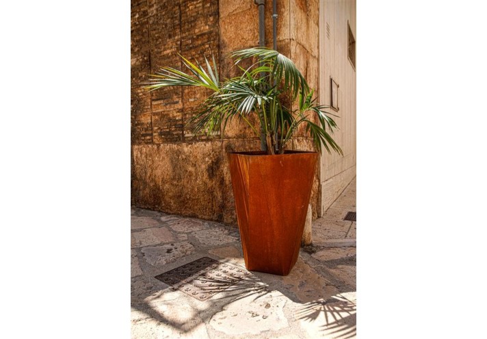 Arredamento-in-acciaio-Stile-industriale-Arredamento-in-corten-Arredamento made-in-Italy-SYKE | Fioriera in corten