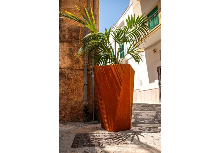 Arredamento-in-acciaio-Stile-industriale-Arredamento-in-corten-Arredamento made-in-Italy-SYKE | Fioriera in corten