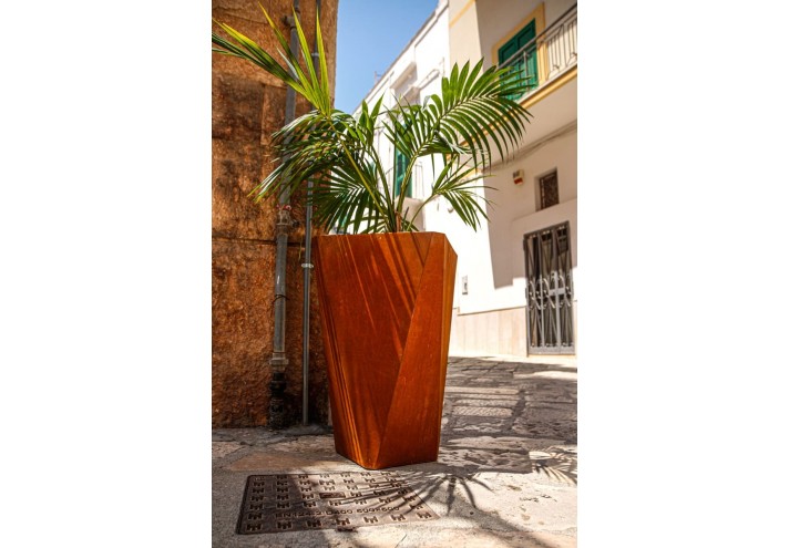 Arredamento-in-acciaio-Stile-industriale-Arredamento-in-corten-Arredamento made-in-Italy-SYKE | Fioriera in corten