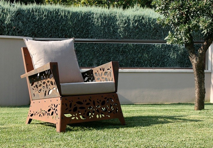 Meubles-design-en-acier-corten-Style-industriel-Acier-corten-intérieur-Intérieur-moderne-HANAMI | Fauteuil en corten