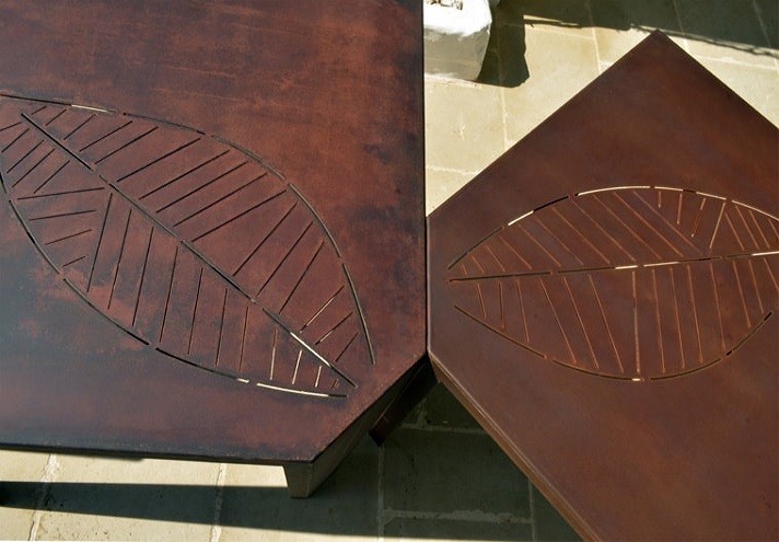 Meubles-design-en-acier-corten-Style-industriel-Acier-corten-intérieur-Intérieur-moderne-LILA | Table en corten