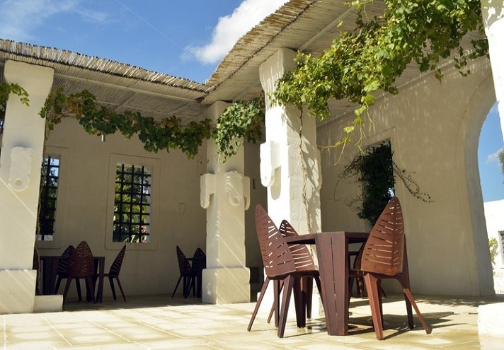 Meubles-design-en-acier-corten-Style-industriel-Acier-corten-intérieur-Intérieur-moderne-LILA | Table en corten