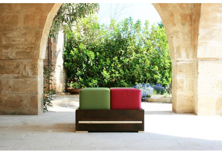 Corten-Möbel-Einrichtung-hergestellt-in-Italien-Stahlmöbel-OPLÀ | Pouf und Couchtisch aus Corten