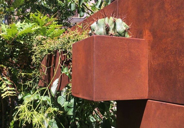 Design-furniture-Italy-Corten-design-Design-made-in-Italy-Italian-design-store-QUERINI | Corten planter