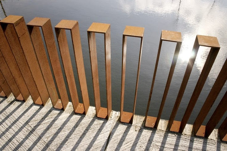 Railings for stairs, balconies, mezzanines and runners
