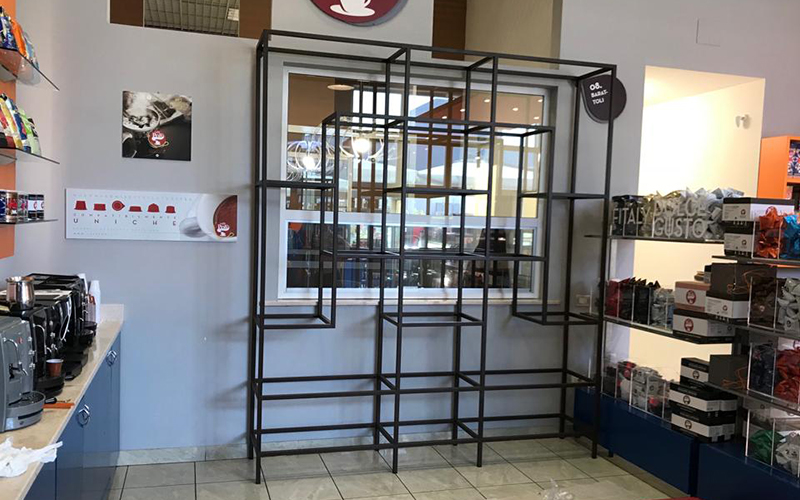 espositore in corten