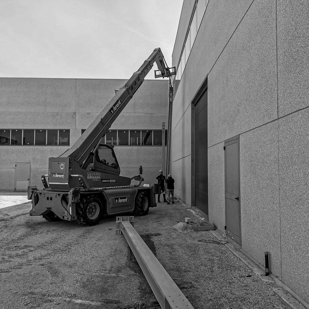 lavorazione metalli, ringhiere per scale, progetti fotovoltaici, scala a chiocciola, scala in ferro