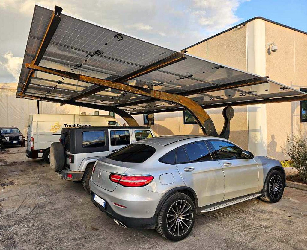 pensilina fotovoltaica