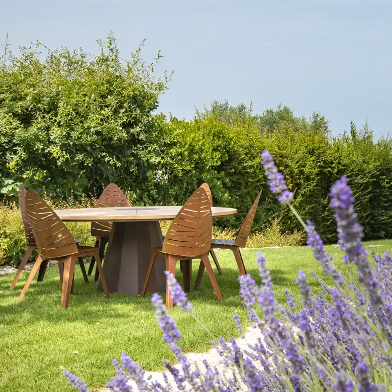 Arredo da giardino in Corten in Puglia