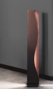 ESSE 001 | Lampada da terra in corten