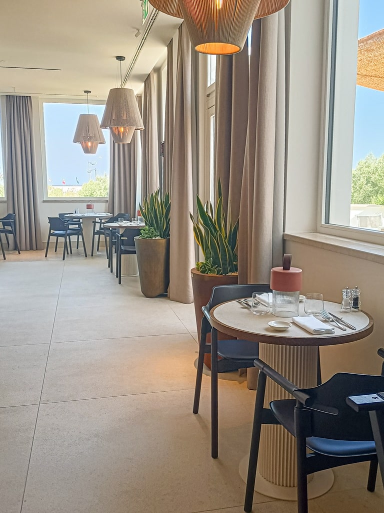 Hotel Cala Ponte — Sala ristorante