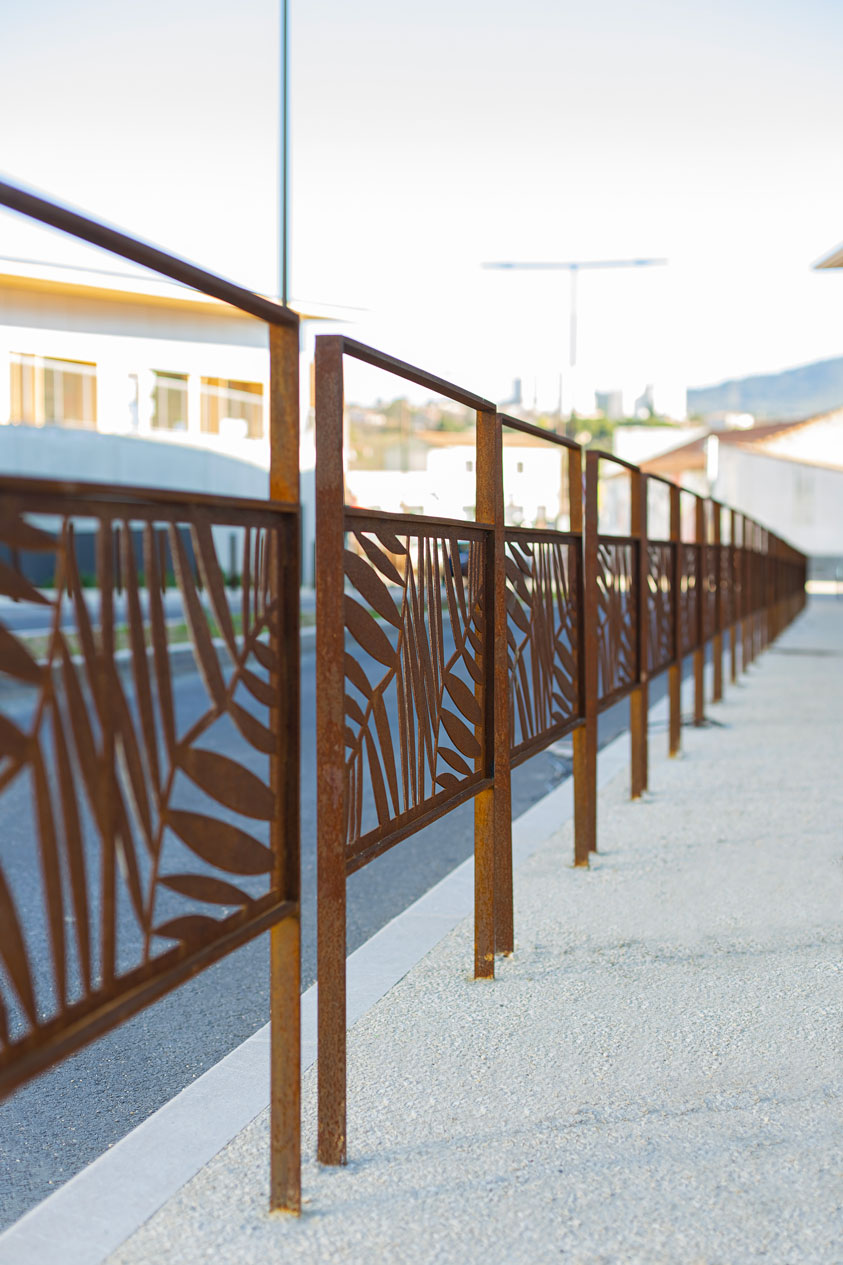 School Group Claudie Haigneré — Barriere in corten