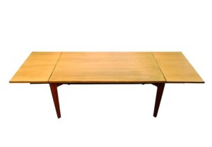 LEGGERO 02 | Tavolo allungabile in corten