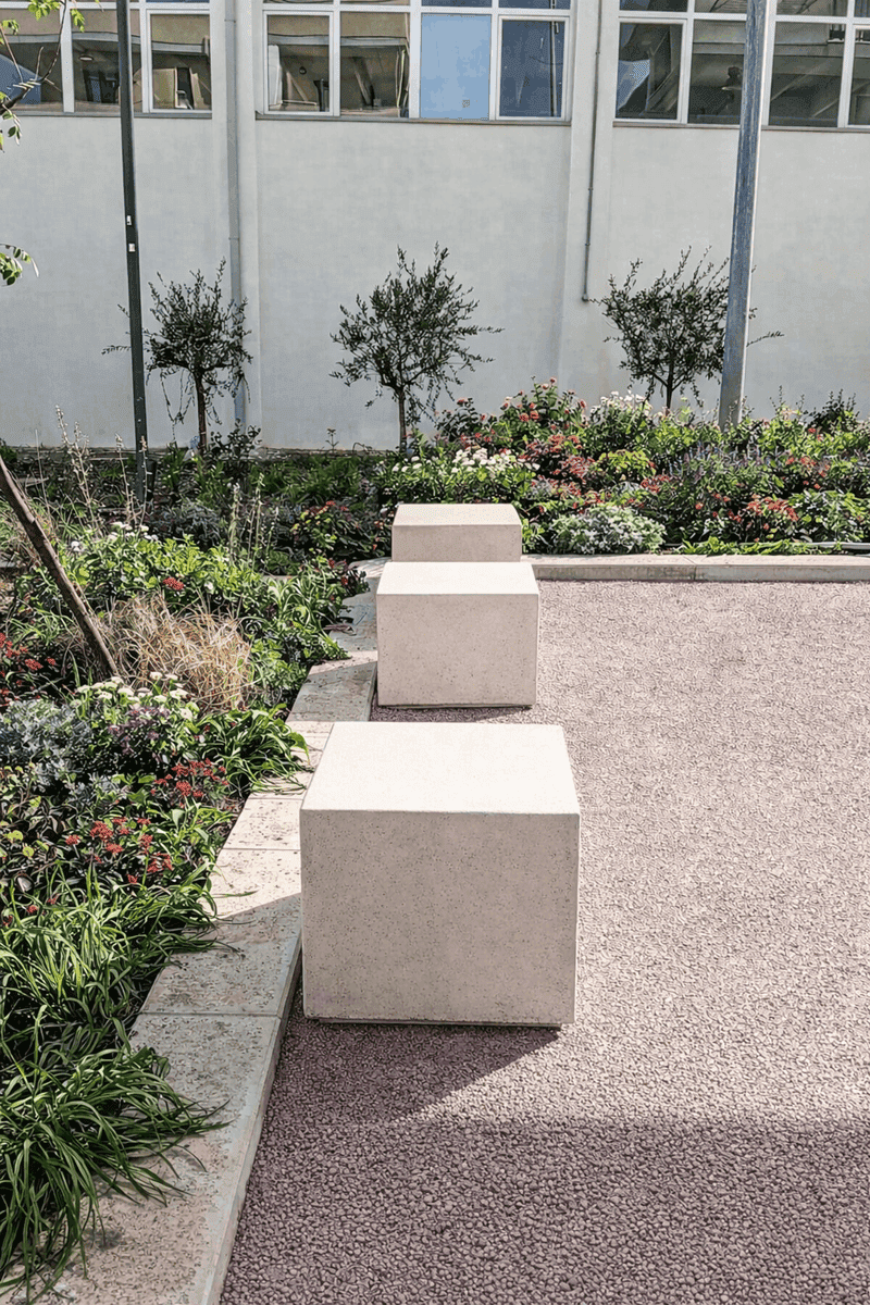 Arredo Urbano — Polignano a Mare — Sedute a blocchi in cemento
