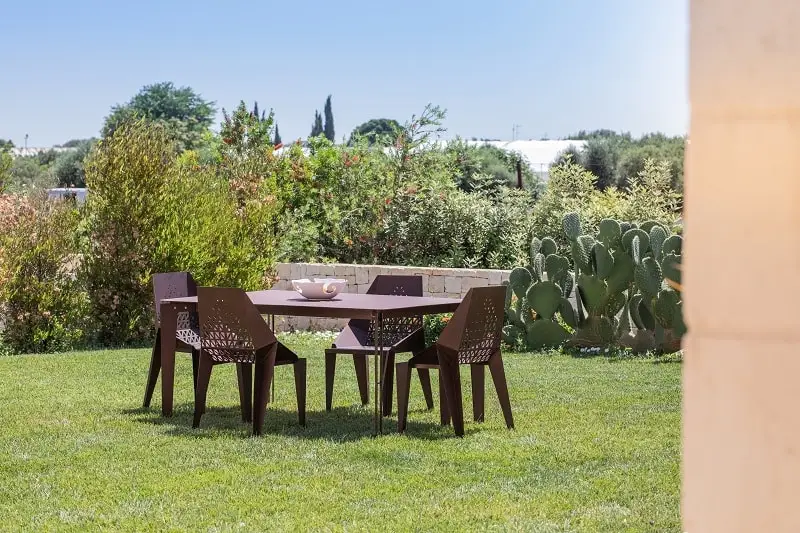 set-foglia-chair-table-leggero-TrackDesign