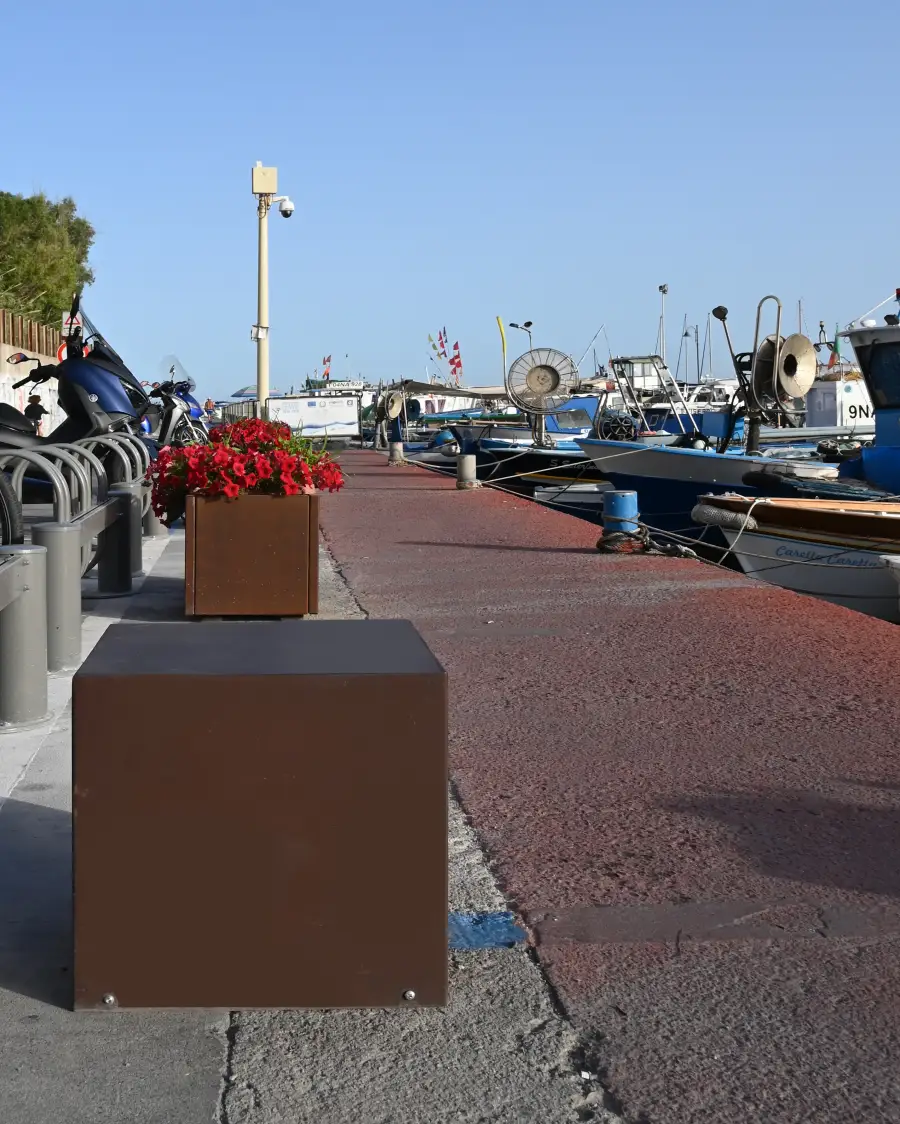 arredi per il settore urbano