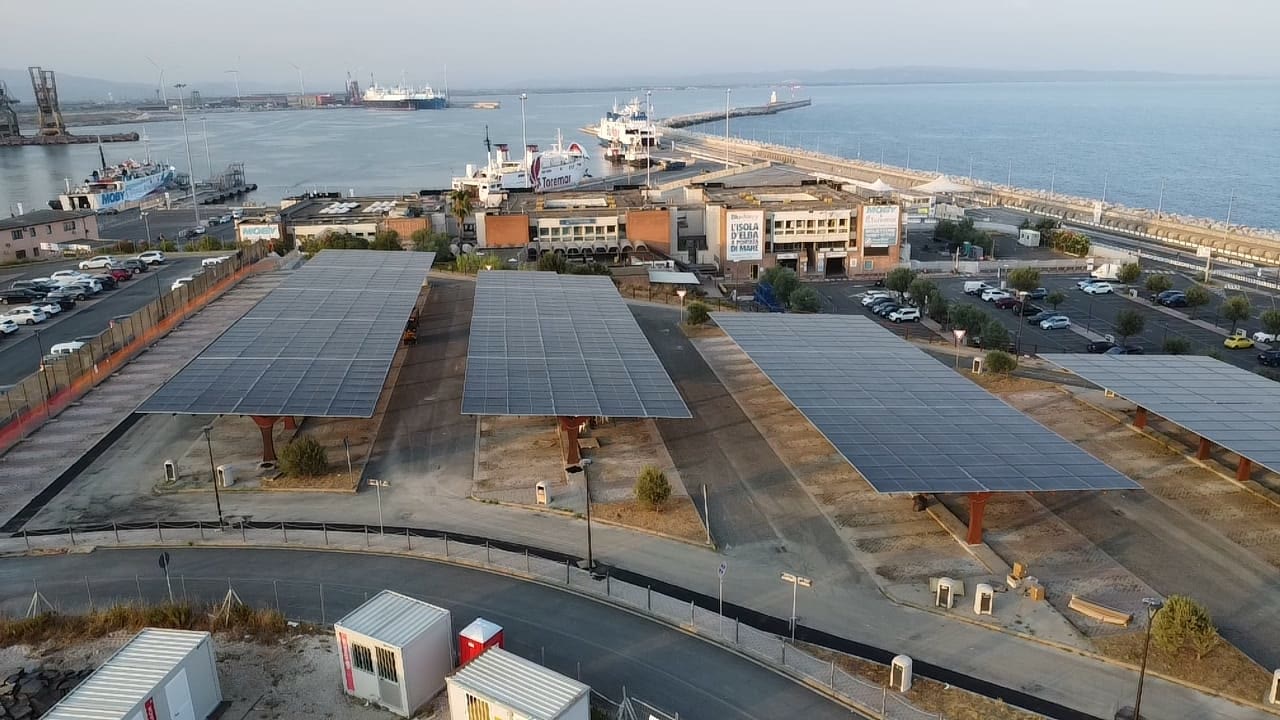 Pensiline Fotovoltaiche — Porto di Piombino — Vista sul porto