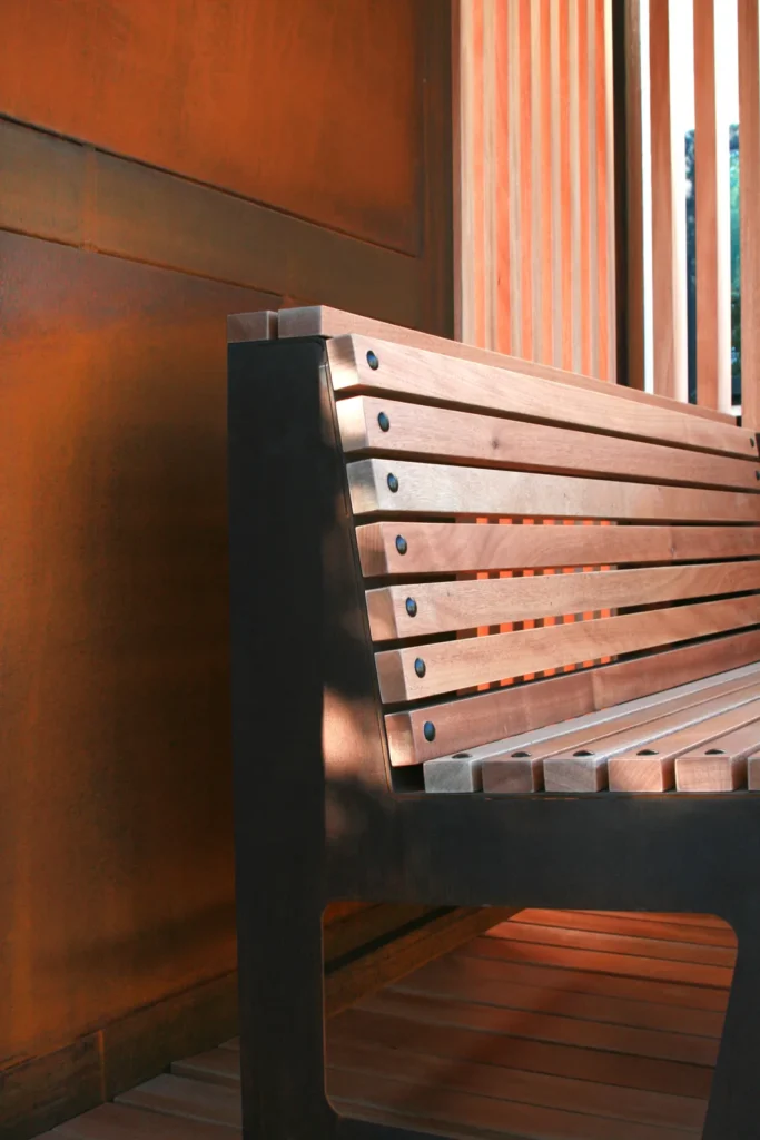 CUBO | Pensilina in corten e legno — foto 4