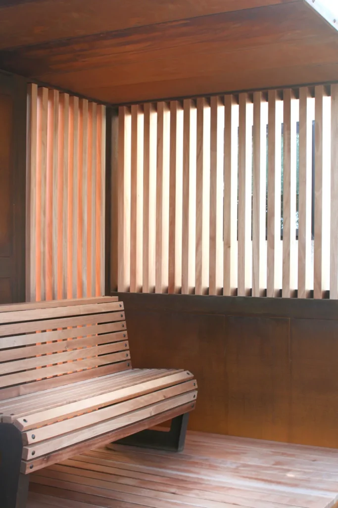 CUBO | Pensilina in corten e legno — foto 7